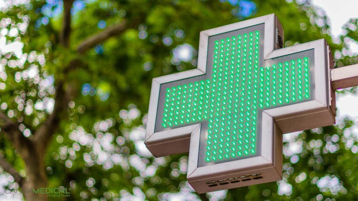 cannabis-in-der-apotheke-titelbild-1200x675.jpg